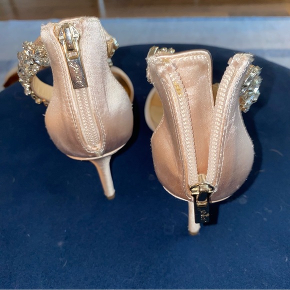 LAST CHANCE | Blush Kitten Heels | Jewel Badgley Mischka - Picture 6 of 9